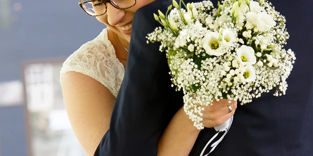 Hochzeitsfotos - Copyright und Rechte: Bilder auf Social Media erlaubt - Soest - Brautpaar-Shooting Hannover - Raphael Michalek