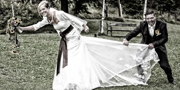 Hochzeitsfotos - Copyright und Rechte: Bilder auf Social Media erlaubt - Bad Zell - Fotostudio Flashface
