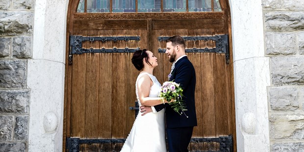 Hochzeitsfotos - Copyright und Rechte: Bilder auf Social Media erlaubt - Schweiz - Hochzeitsfoto - Mana Foto