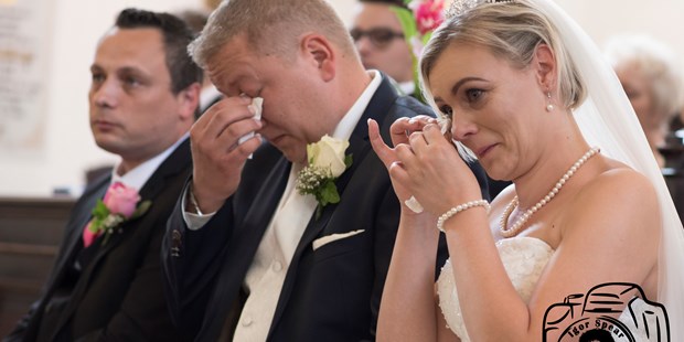Hochzeitsfotos - Copyright und Rechte: Bilder auf Social Media erlaubt - Pyhrn Eisenwurzen - Igor Spear