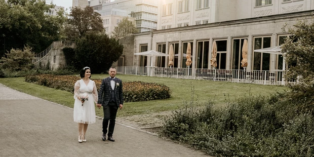 Hochzeitsfotos - Copyright und Rechte: Bilder auf Social Media erlaubt - Fürstenfeldbruck - Brautpaar - Lucian Marian