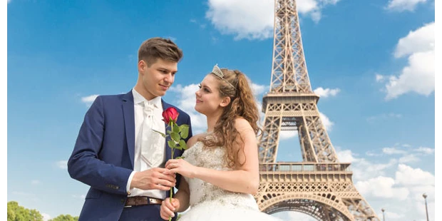 Hochzeitsfotos - Fotobox mit Zubehör - Wanfried - After Wedding Shooting in Paris - Fotografenmeisterin Aleksandra Marsfelden