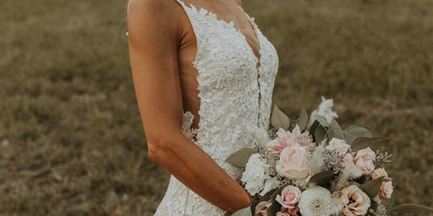 Hochzeitsfotos - Copyright und Rechte: Bilder auf Social Media erlaubt - Wieshöf - BLISS & DELIGHT AUTHENTIC WEDDING PHOTOS AND VIDEOS