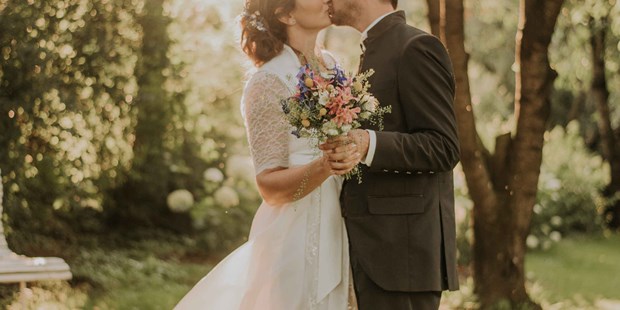 Hochzeitsfotos - Videografie buchbar - Tiefgraben - https://www.annahorbachova.com/weddings - Anna Horbachova 