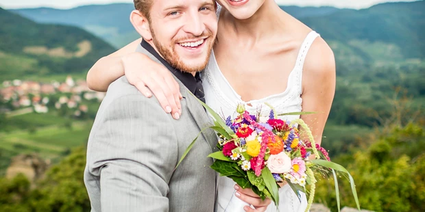 Hochzeitsfotos - Copyright und Rechte: Bilder dürfen bearbeitet werden - Labuch - Hochzeitsreportage mit einem Brautpaar in Österreich - Alexander Pfeffel - premium film & fotografei