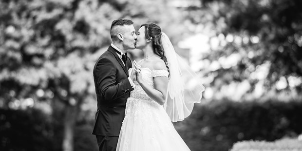 Hochzeitsfotos - Copyright und Rechte: Bilder auf Social Media erlaubt - Hessen Nord - Hochzeitsfotograf - Hochzeitsfotograf Thomas Weschta