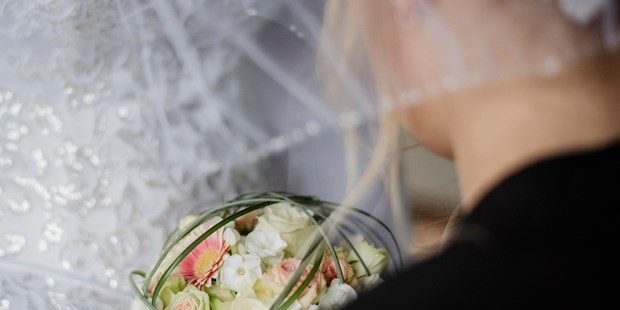 Hochzeitsfotos - Art des Shootings: After Wedding Shooting - Bärenklau - momentverliebt · Julia Dürrling 