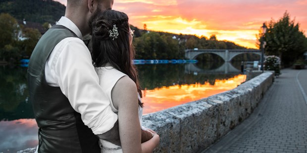 Hochzeitsfotos - Copyright und Rechte: Bilder auf Social Media erlaubt - Zürich-Stadt - Sonnenuntergang geniessen.... - Jeannine Good