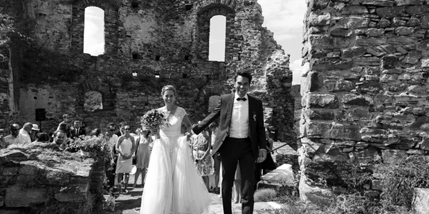 Hochzeitsfotos - Videografie buchbar - Dürnsteiner Waldhütten - DANIEL BOINTNER FOTOGRAFIE WIEN