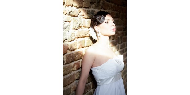 Hochzeitsfotos - zweite Kamera - Biebertal - Brautportrait, natürliches Licht - Christian Schmidt