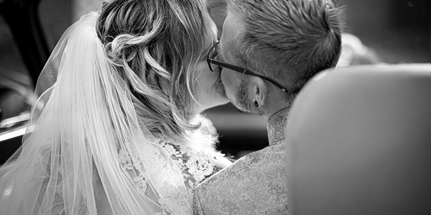 Hochzeitsfotos - Fotobox mit Zubehör - Wiesengrund - FotoFrank