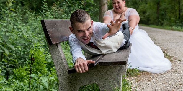 Hochzeitsfotos - Art des Shootings: Trash your Dress - Schwäbische Alb - FMF-FOTOGRAFIE MARKUS FAUDE 