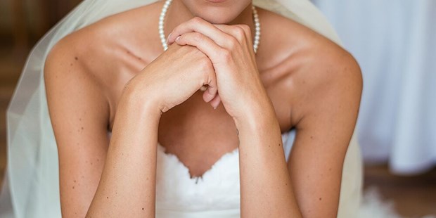 Hochzeitsfotos - Art des Shootings: Trash your Dress - Köln - Roxy Jenkins Fotografie & Make-up