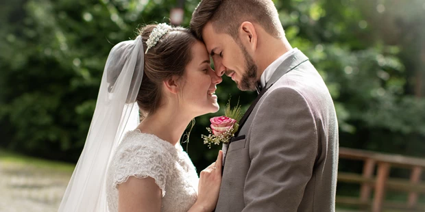Hochzeitsfotos - Copyright und Rechte: Bilder auf Social Media erlaubt - Schlüsselfeld - Hochzeitsshooting - Florian Wiese