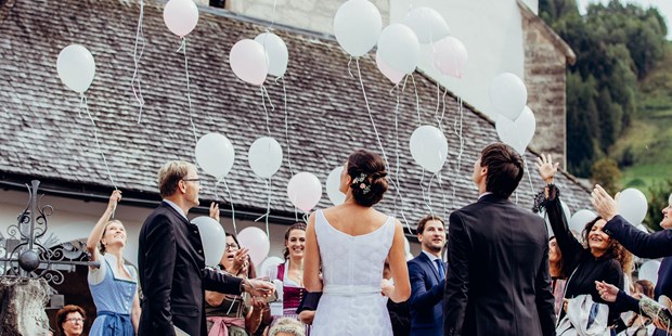 Hochzeitsfotos - Copyright und Rechte: Bilder auf Social Media erlaubt - Wien Penzing - Linh Schröter