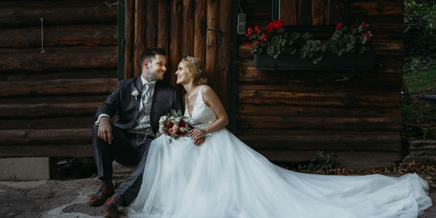 Hochzeitsfotos - Copyright und Rechte: Bilder auf Social Media erlaubt - Eggenburg - Linh Schröter
