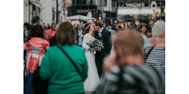 Hochzeitsfotos - zweite Kamera - Maria Raisenmarkt - Kingsize Pictures Christoph Königsmayr