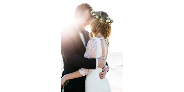Hochzeitsfotos - Copyright und Rechte: Bilder auf Social Media erlaubt - Vetschau - Traumhochzeit am Strand. - Jennifer & Michael Photography