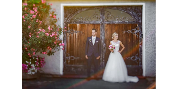 Hochzeitsfotos - Copyright und Rechte: Bilder auf Social Media erlaubt - Hattendorf - Markus Jöbstl Photographer