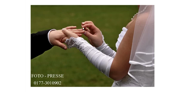 Hochzeitsfotos - Copyright und Rechte: Bilder dürfen bearbeitet werden - Ottendorf (Kreis Rendsburg-Eckernförde) - #hochzeitsfotograf# #Norddeutschland#
#foto-presse# - REINHARD BALZEREK