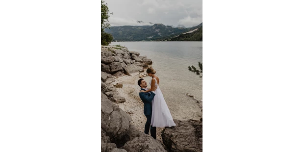 Hochzeitsfotos - Copyright und Rechte: Bilder auf Social Media erlaubt - Illingbuch - Seehochzeit am Grundlsee - Kosia Photography