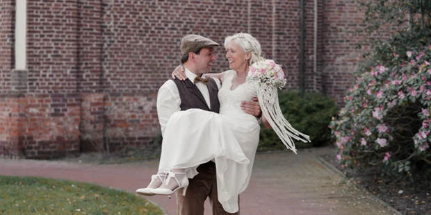 Hochzeitsfotos - Art des Shootings: Portrait Hochzeitsshooting - Wöllstadt - Tanja Kioschis 