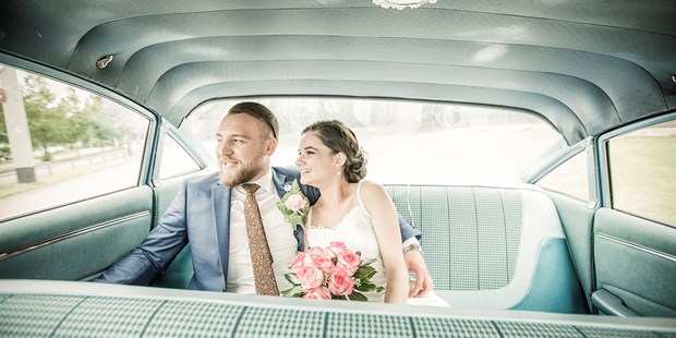 Hochzeitsfotos - Copyright und Rechte: Bilder dürfen bearbeitet werden - Walluf - emotionale und authentische Hochzeitsfotografie. 
Mehr auf www.hamidan.de - Gülten Hamidanoglu