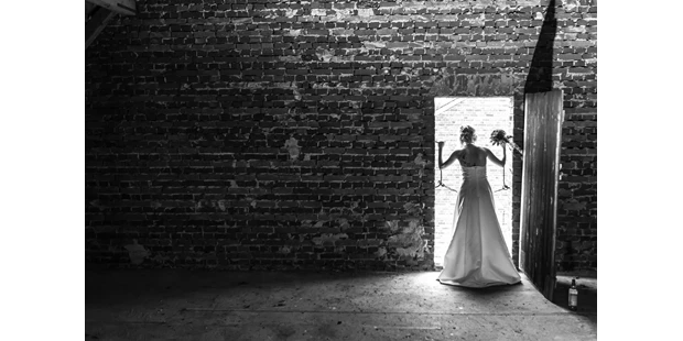 Hochzeitsfotos - zweite Kamera - Kaarst - Hochzeitsfotograf Dortmund, Hochzeitsfotograf Unna,
Hochzeitsfotograf Bochum - Marco Herrmann - Hochzeitsfotograf