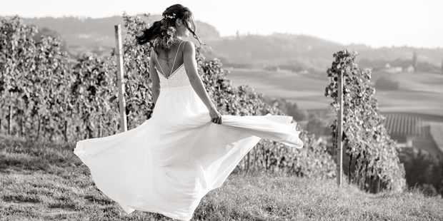 Hochzeitsfotos - zweite Kamera - So ein schönes Brautkleid - Monika Wittmann Photography