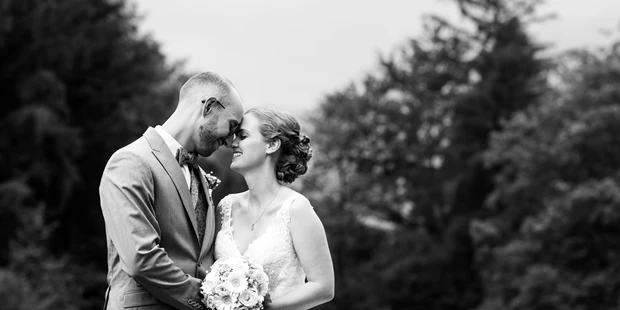 Hochzeitsfotos - Copyright und Rechte: keine Vervielfältigung erlaubt - Pähl - Simone Mitgutsch Fotografie 
