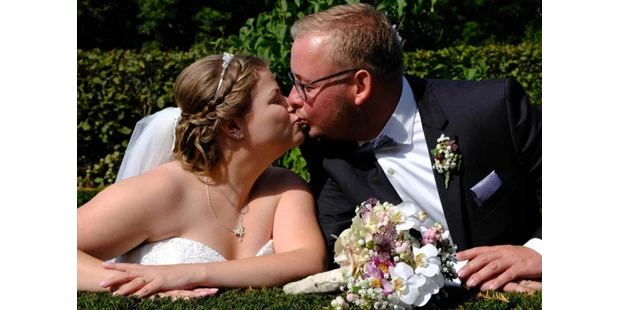 Hochzeitsfotos - Art des Shootings: Portrait Hochzeitsshooting - Witten - momente-einfangen.de