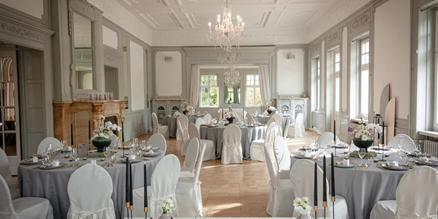 Hochzeitsfotos - Fotostudio - Löpten - Heiraten im Schlosssaal - Zerina Kaps Photography 