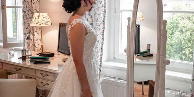 Hochzeitsfotos - Videografie buchbar - Klausdorf (Landkreis Teltow-Fläming) - Getting-Ready, Hochzeitsreportage  - Zerina Kaps Photography 
