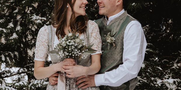 Hochzeitsfotos - zweite Kamera - Röthis - Im Jänner durfte ich die schöne Trauung vom Brautpaar Schwendinger in Dornbirn begleiten.  - Glücksbild Fotografie