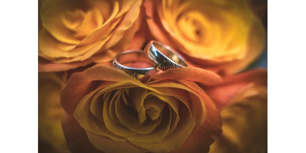 Hochzeitsfotos - Copyright und Rechte: Bilder auf Social Media erlaubt - Unterperfuss - FOTORUANO