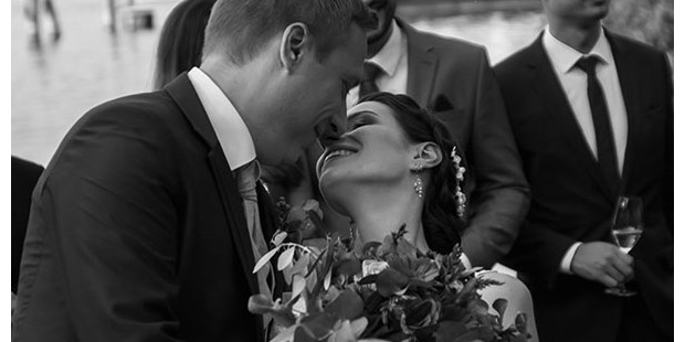 Hochzeitsfotos - Copyright und Rechte: Bilder auf Social Media erlaubt - Grabko - Hochzeitsfotograf Berlin - FotosVonEuch - Hochzeitsfotograf Berlin