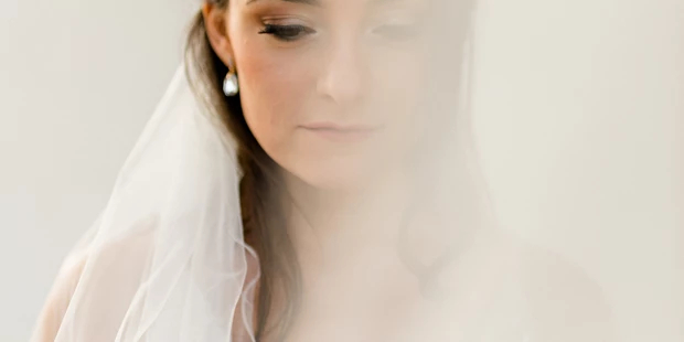 Hochzeitsfotos - Art des Shootings: Hochzeits Shooting - Podeblach - Brautshooting mit Schleier
Fine Art - Lydia Jung Photography