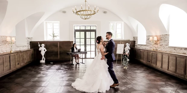 Hochzeitsfotos - Videografie buchbar - Enns - Tina Vega-Wilson