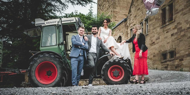 Hochzeitsfotos - Copyright und Rechte: Bilder auf Social Media erlaubt - Großerlach - Hochzeitsreportage in Brackenheim und Burg Neippberg - Frechefarben
