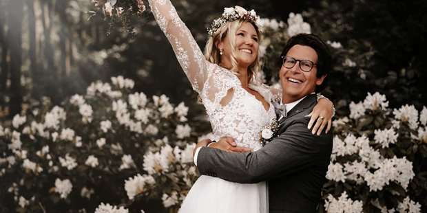Hochzeitsfotos - Copyright und Rechte: Bilder auf Social Media erlaubt - Büdingen - Licht und Wert Fotografie 