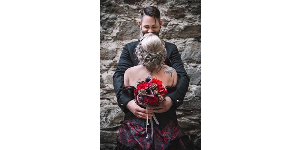 Hochzeitsfotos - Art des Shootings: Trash your Dress - Eggenburg - Sophisticated Wedding Pictures