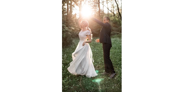 Hochzeitsfotos - Art des Shootings: Prewedding Shooting - Weinsteig - Sophisticated Wedding Pictures