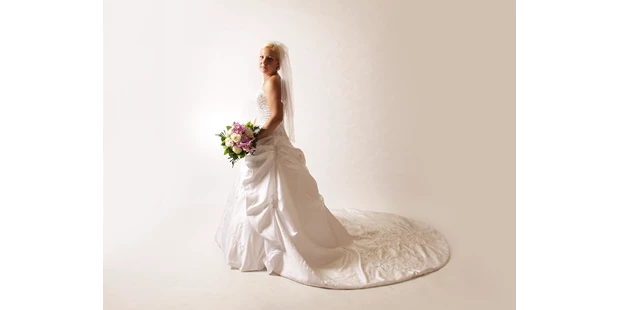 Hochzeitsfotos - Fotostudio - Oberhaid (Wels) - Brautfoto bei Foto Dürr in St. Pölten - Foto Dürr