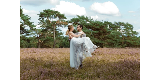 Hochzeitsfotos - Art des Shootings: Hochzeits Shooting - Legde/Quitzöbel - Love is in the air - Wedding