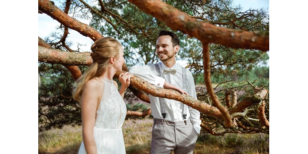 Hochzeitsfotos - Copyright und Rechte: Bilder auf Social Media erlaubt - Ottendorf (Kreis Rendsburg-Eckernförde) - Love is in the air - Wedding