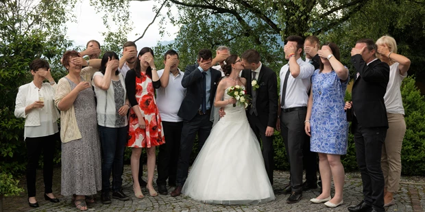 Hochzeitsfotos - Copyright und Rechte: Bilder auf Social Media erlaubt - Bolsterlang - zoom4you