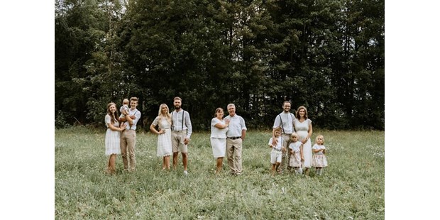 Hochzeitsfotos - Copyright und Rechte: Bilder auf Social Media erlaubt - Großrußbach - Purelovestories photography VOGT