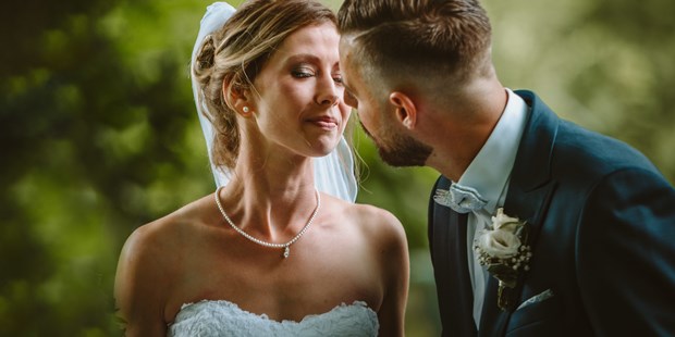 Hochzeitsfotos - Copyright und Rechte: Bilder auf Social Media erlaubt - Schömerich - Hochzeitsfotografie Larberg