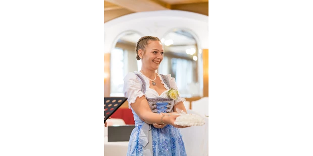 Hochzeitsfotos - Art des Shootings: Portrait Hochzeitsshooting - Oberreute - Trauzeugin - Sabrina Hohn
