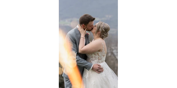 Hochzeitsfotos - Art des Shootings: Fotostory - Guggenthal - Fire-Kiss - Sabrina Hohn